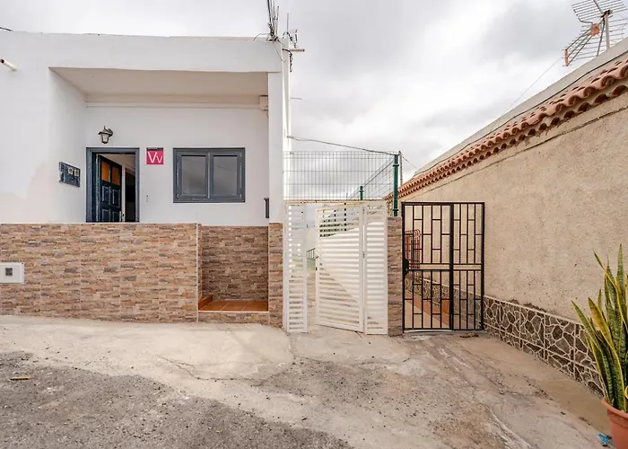 Casa Leo, Rural House With Garden, Adeje, Menores דירה אדחה